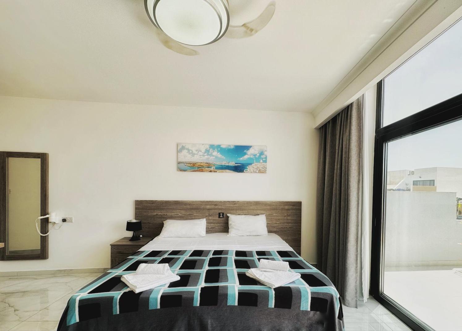 For Rest Aparthotel Сейнт Полс Бей Екстериор снимка