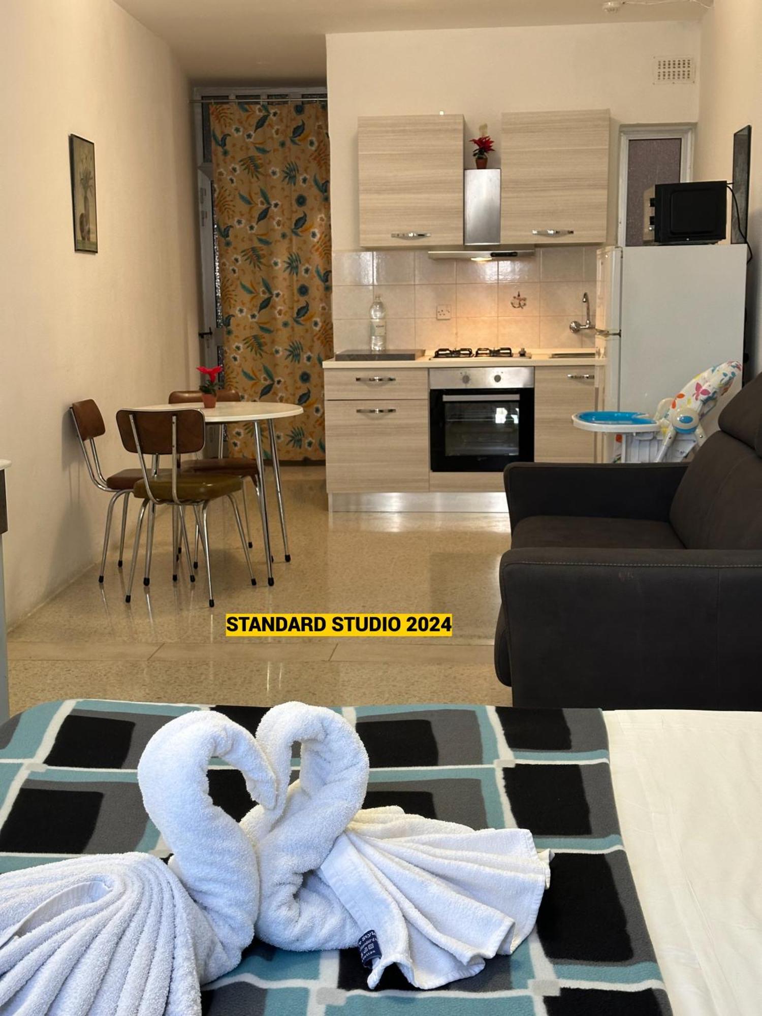 For Rest Aparthotel Сейнт Полс Бей Екстериор снимка