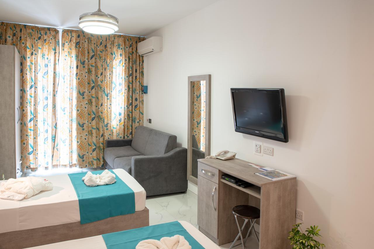 For Rest Aparthotel Сейнт Полс Бей Екстериор снимка