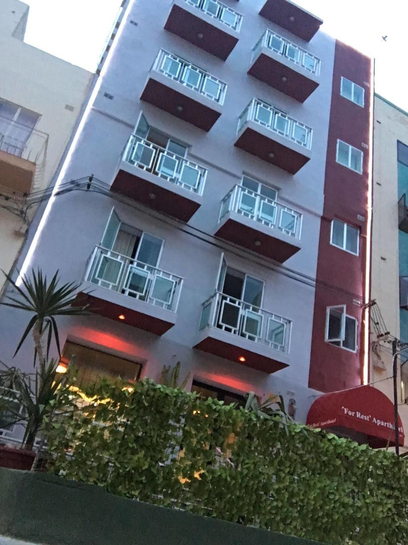 For Rest Aparthotel Сейнт Полс Бей Екстериор снимка